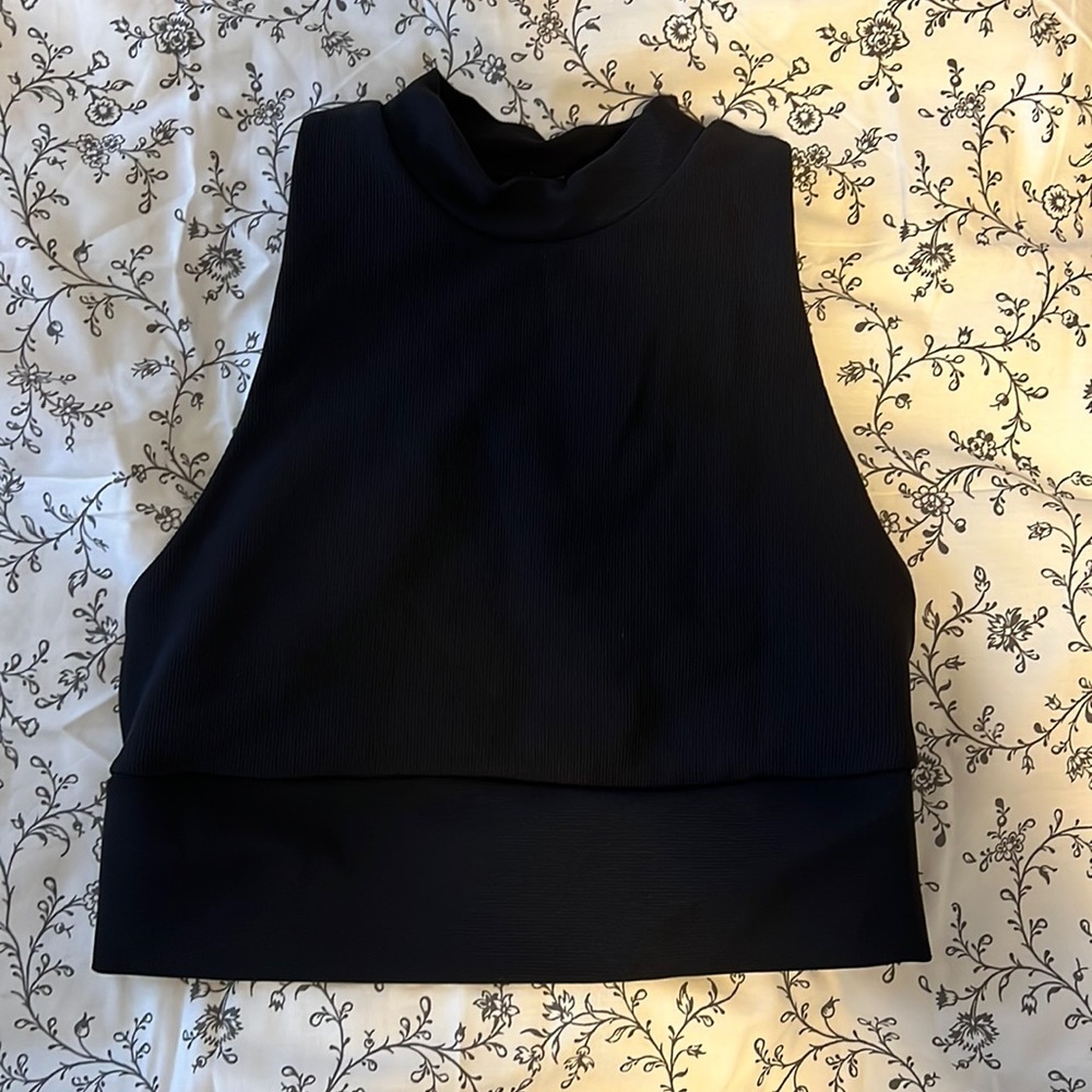 Black workout top